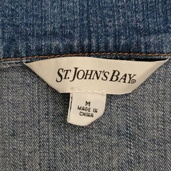 St. John's Bay Denim Jacket – Size Medium, Classic Style, Excellent Condition - Picture 12 of 15